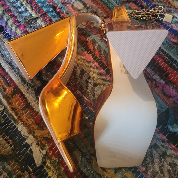 SUPER Sexy-Never worn heels - Picture 6 of 8